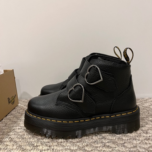 Dr. Martens Shoes - DR. MARTENS
Black Devon Heart Platform Boots